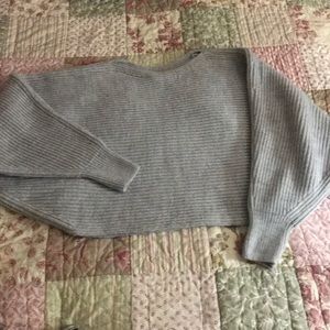 Triangle Mid drift wing sweater